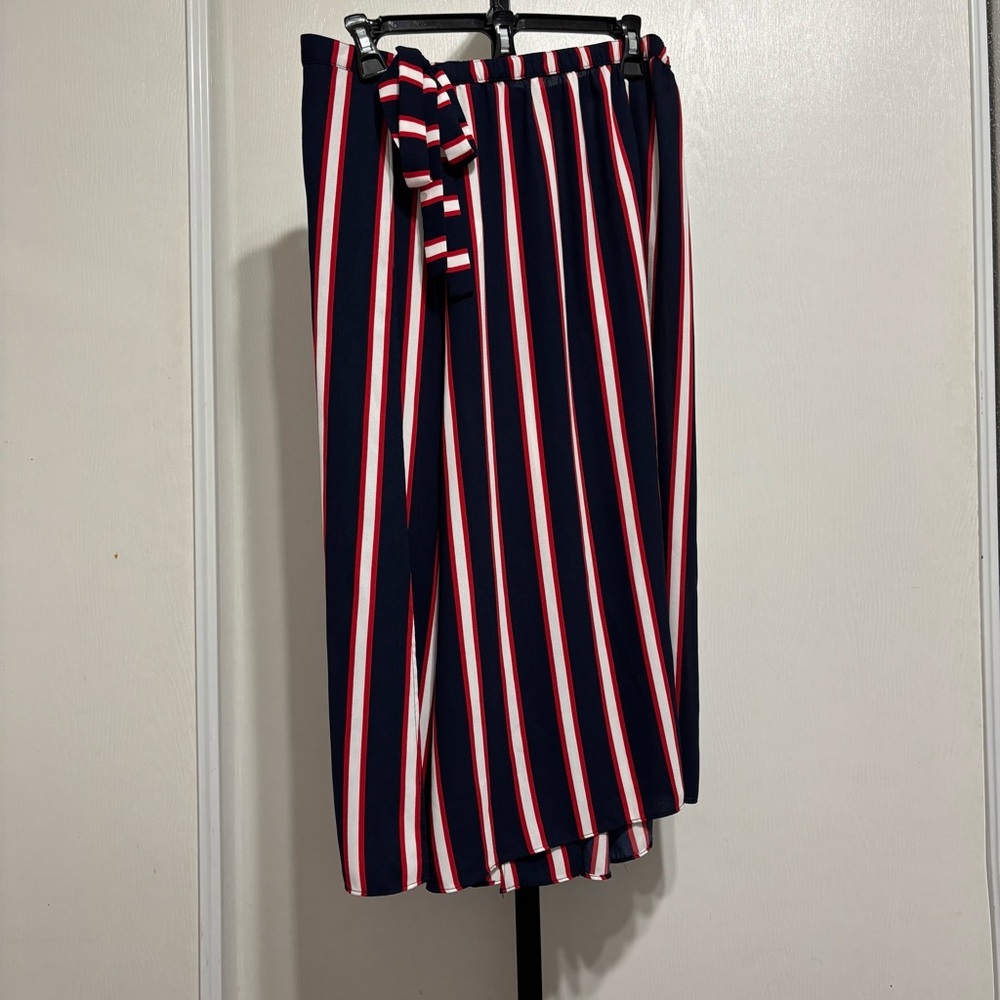 Abound striped skirt size medium - Picture 4 of 8